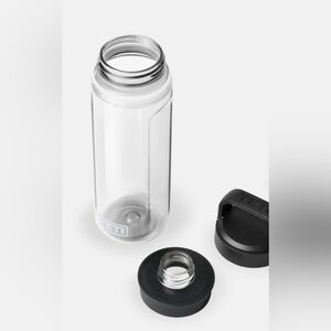 Yeti Yonder .75L (25oz) Water Bottle with Chug Cap in CLEAR